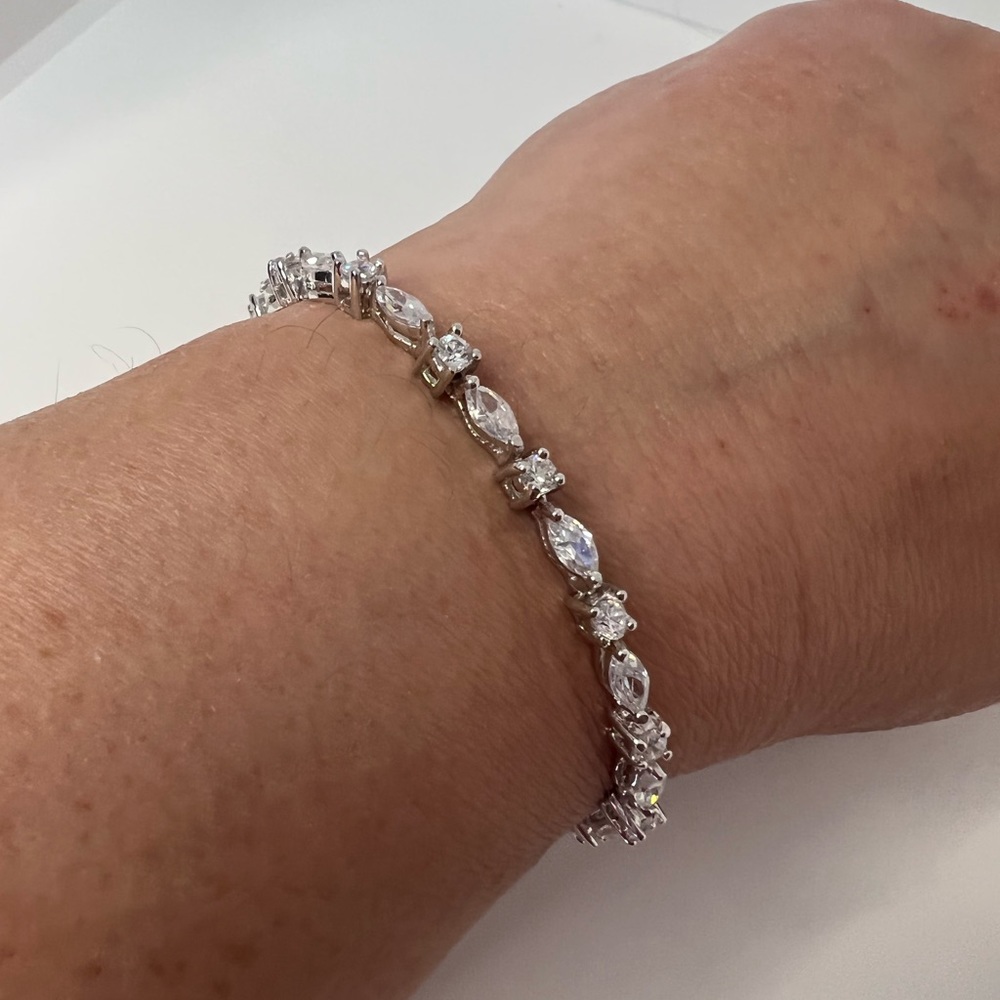 Sterling 7” Marquise & Round Cz Tennis Bracelet - Picture 15 of 16